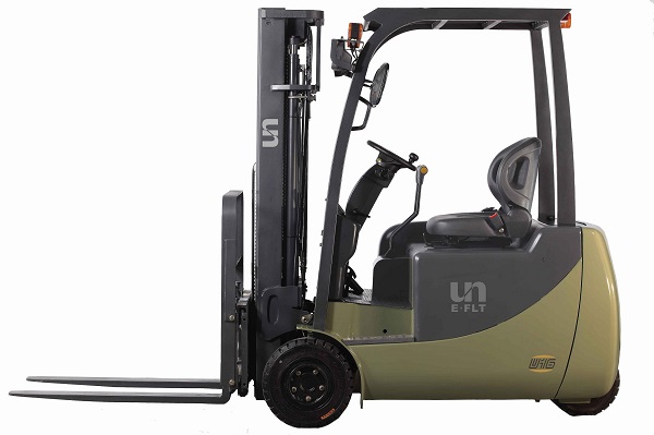 Forklift Truck Battery – Regenerating Vs. Buying A New One