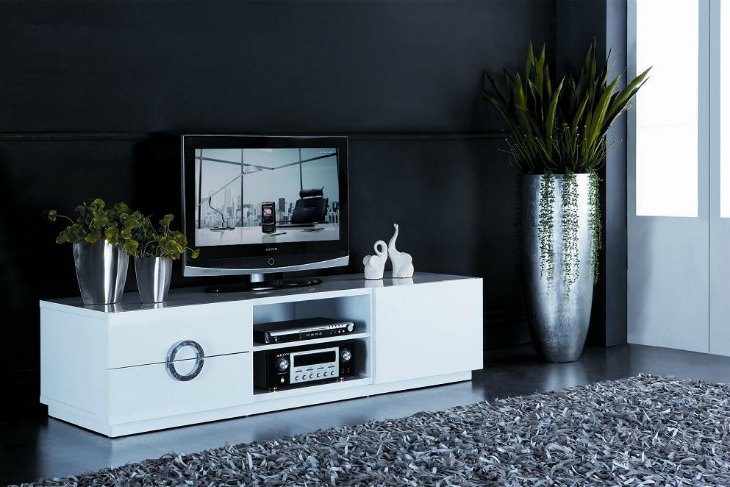 Modern TV Unit or Wall-Mounting: That is the TV Question