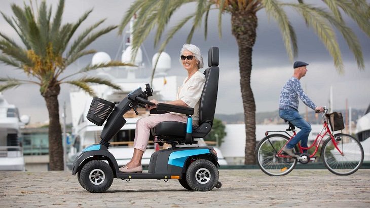 Mobility Scooters vs. Electric Wheelchairs: What’s Right For You?
