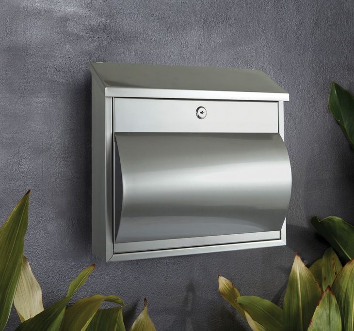 Stainless Steel Vs. Wooden Letterbox – Which One Is Best for You?