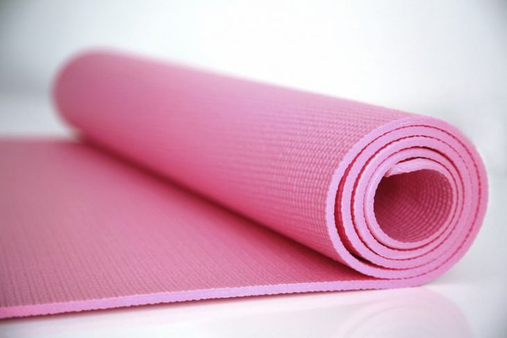 How Thick Should Your Yoga Mat Be?