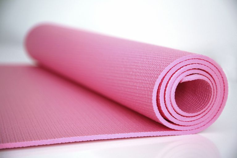 what thickness should a yoga mat be