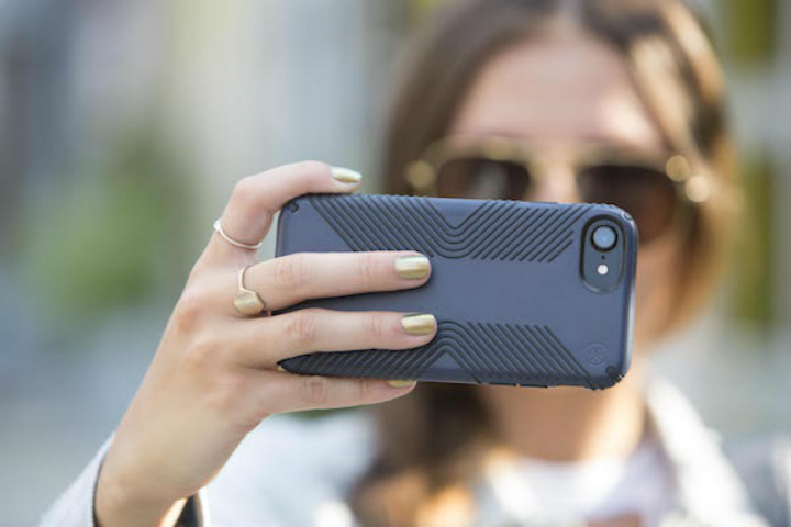 Millennial Dilemma: Phone Protection – Cases vs. No Cases