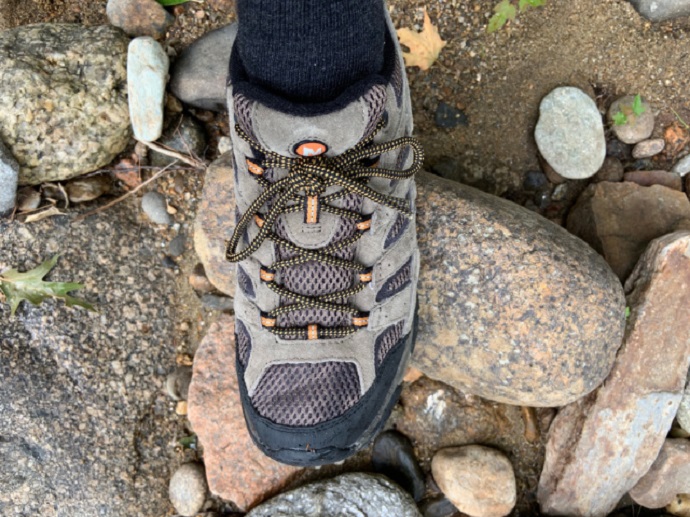 hiking shoes have better ventilation