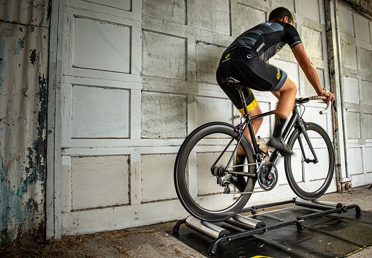 Bike Trainers vs. Rollers: Which One’s Best for You?