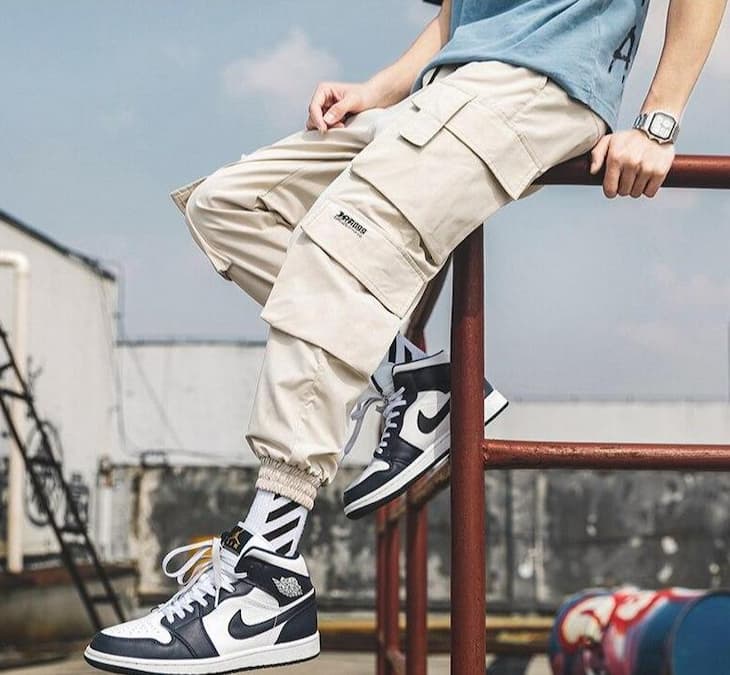 Nike Air Jordan 1 with cargo pants