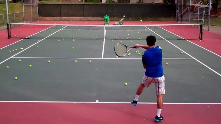 Tennis Ball Machine vs Training Partner: Which One’s the Better Practice Companion?