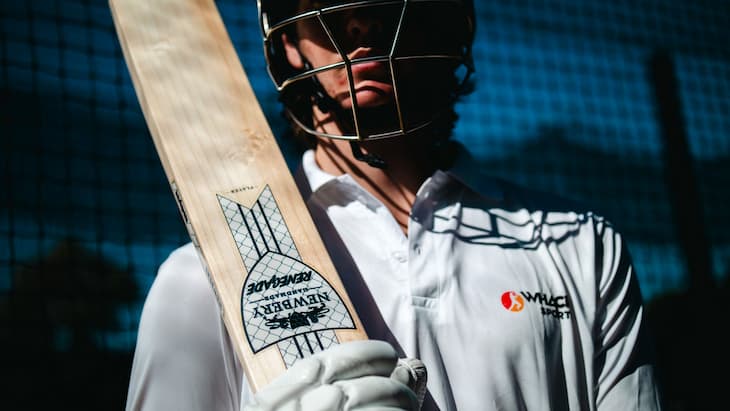 Comparing the Different Types of Cricket Bats: Which One Is Best for You?