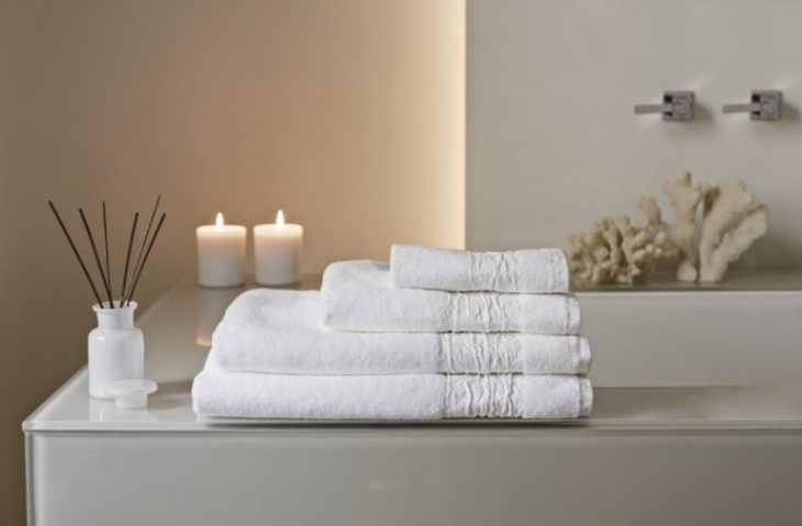Bathroom Luxury: Cotton vs. Bamboo Towels