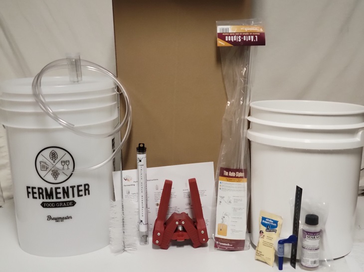 Starter kit for brewing beer at home 